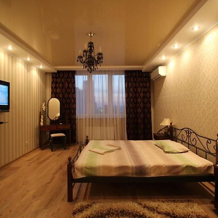 Panoramic View Lux Apartment On Metro Osokorky Kyiv Exterior foto