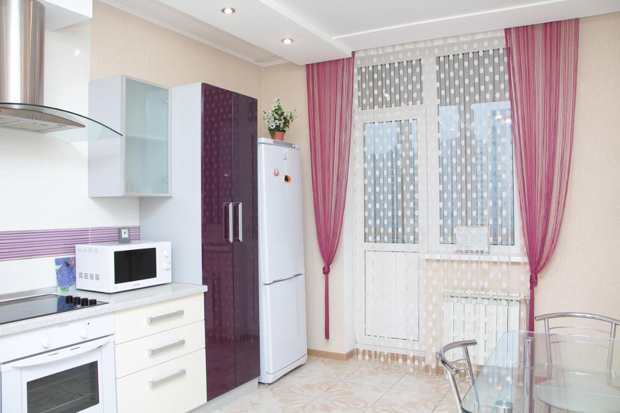 Panoramic View Lux Apartment On Metro Osokorky Kyiv Exterior foto
