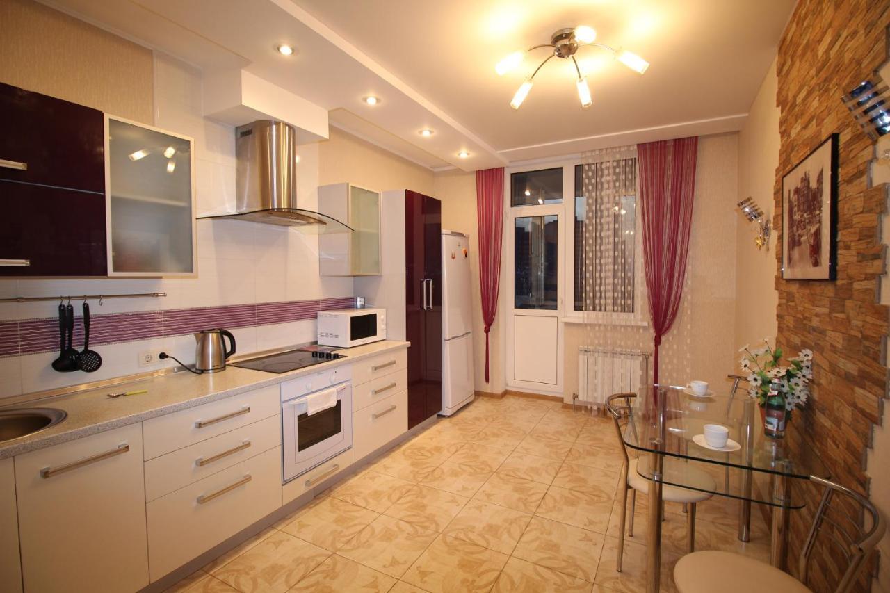 Panoramic View Lux Apartment On Metro Osokorky Kyiv Exterior foto