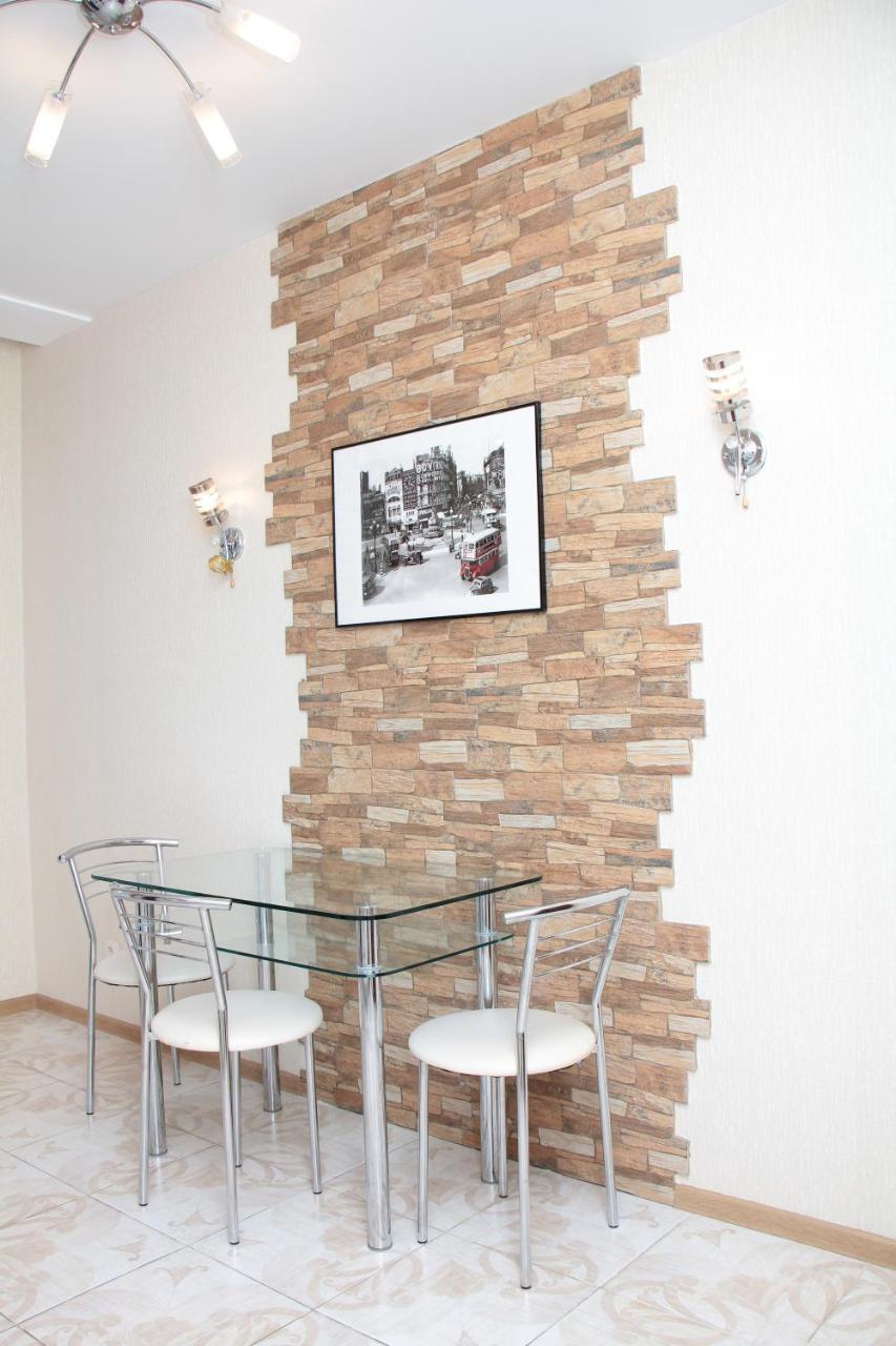 Panoramic View Lux Apartment On Metro Osokorky Kyiv Exterior foto