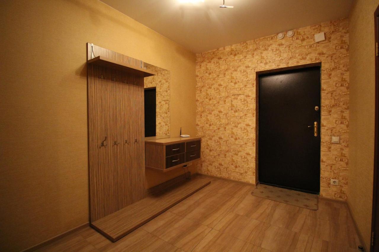 Panoramic View Lux Apartment On Metro Osokorky Kyiv Exterior foto