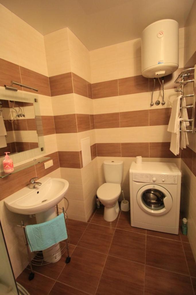 Panoramic View Lux Apartment On Metro Osokorky Kyiv Exterior foto